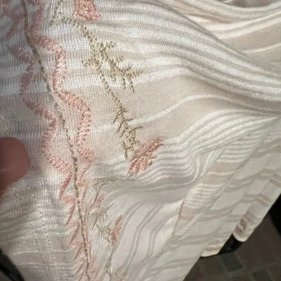 SOLD!!  2X Forever 21 Boho Romantic Crochet Embroidery Batwing - Picture 3 of 11